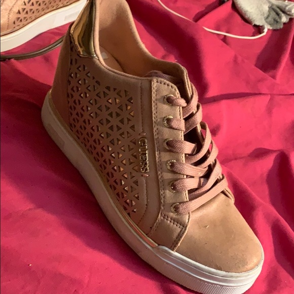 Women’s Pink Lace Up Guess Shoes - Picture 3 of 3